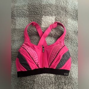 VSX Sport Knockout Sports Bra Size 32C